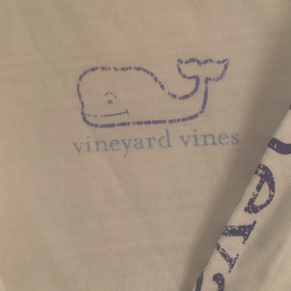 Vineyard Vines hoodie tshirt